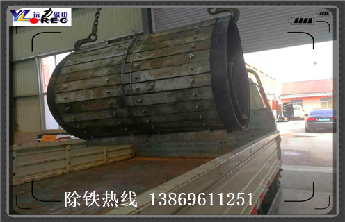 皮帶機(jī)除鐵器，皮帶機(jī)除鐵器安裝圖_皮帶機(jī)除鐵器安裝圖怎么調(diào)整皮帶原因及如何調(diào)_刮板價格 