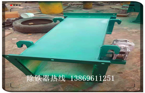 管道自卸式除鐵器，江蘇RCYG-450管道自卸式除鐵器_遠(yuǎn)力江蘇RCYG-450管道自卸式除鐵器應(yīng)用安裝示意圖型12000高斯_可定制工作原理